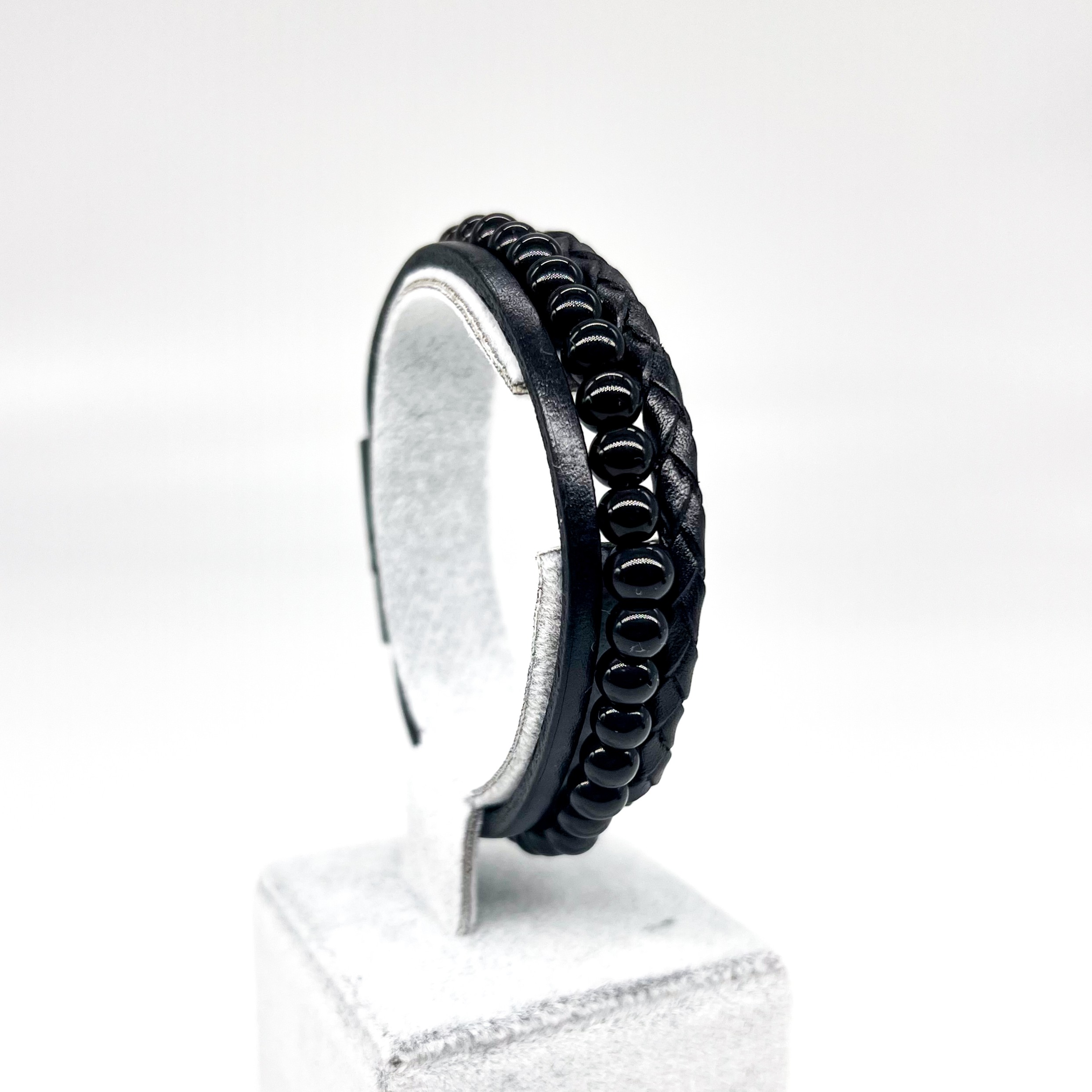 Hakiki Deri Boncuklu El Örgüsü 3 Sıra Mıknatıslı Bileklik - Görsel 9